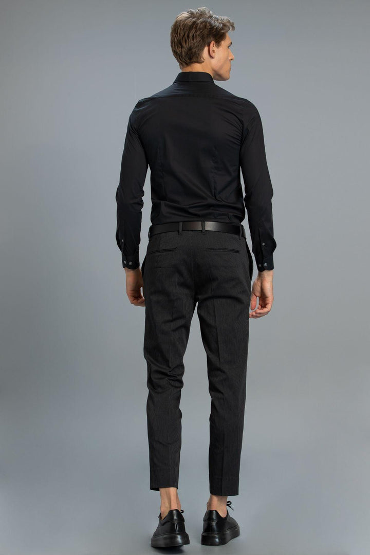 Black Diamond Slim-Fit Chino Trousers: The Epitome of Style and Comfort - Texmart