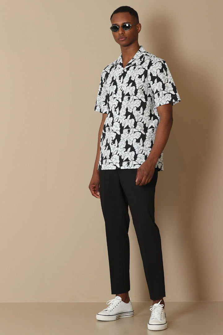 Refined Elegance: The Noir Resort Fit Cotton Blend Men's Smart Shirt - Texmart