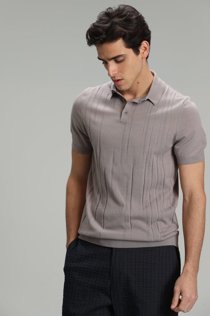 Sophisticated Comfort: The Beige Men's Short Sleeve Sweater - A Stylish Essential for Every Occasion - Texmart