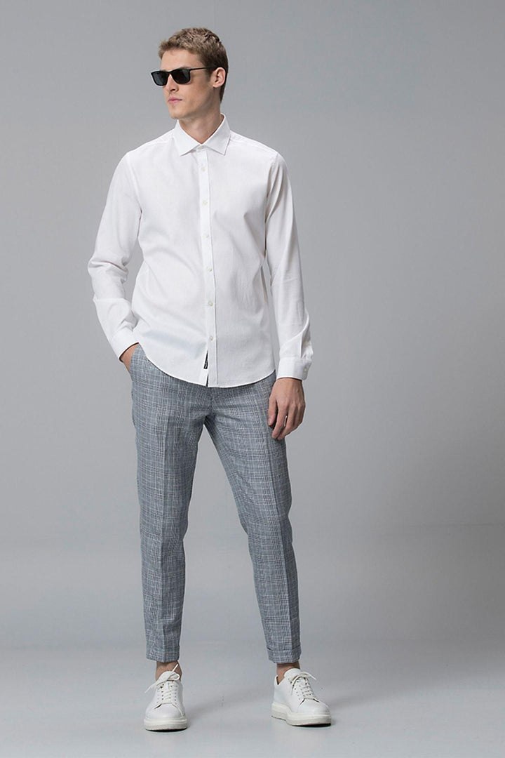 The Crisp White Elegance Men's Slim Fit Shirt: A Timeless Essential for the Modern Gentleman. - Texmart
