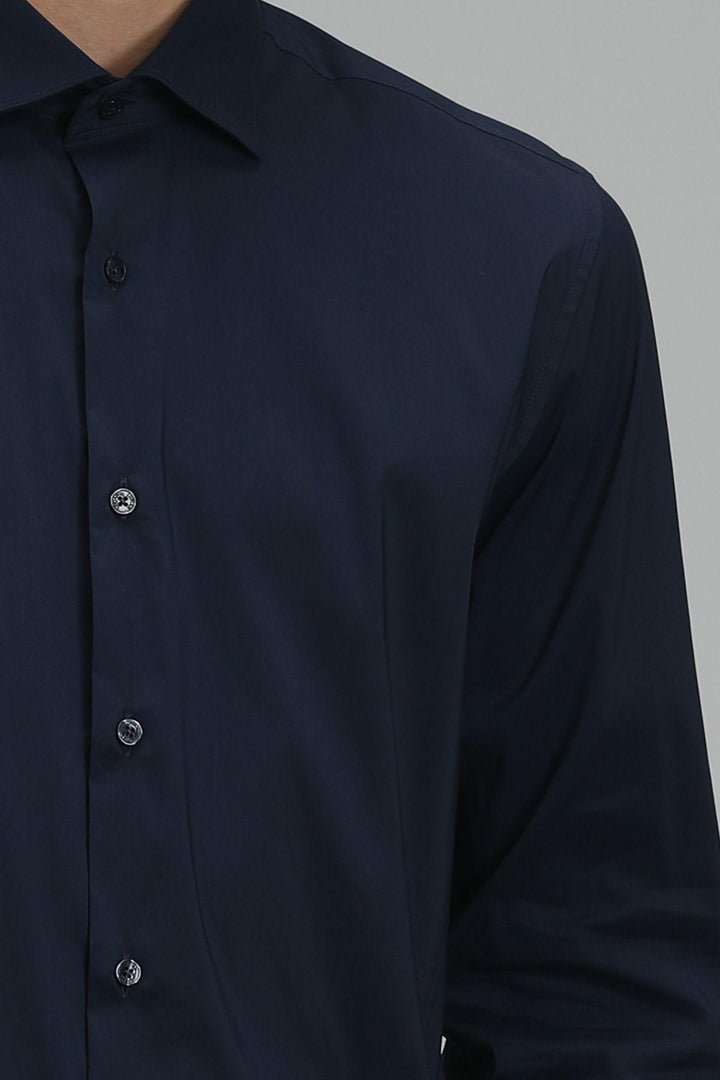 The Navy Blue Essential Slim Fit Shirt for Men: A Modern Wardrobe Staple - Texmart